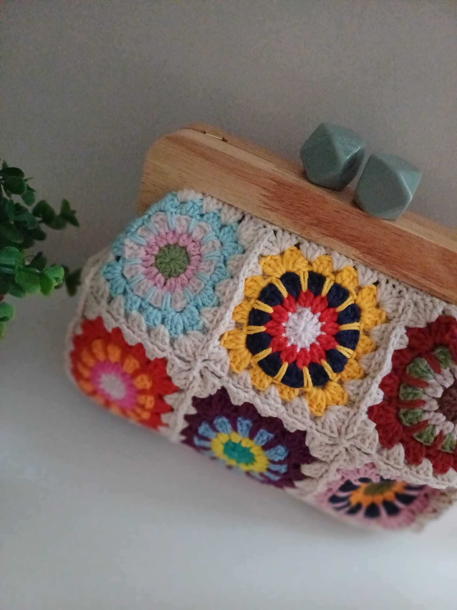 El Örgüsü Ahşap Burslu Koton Motif Büyükanne Çantası