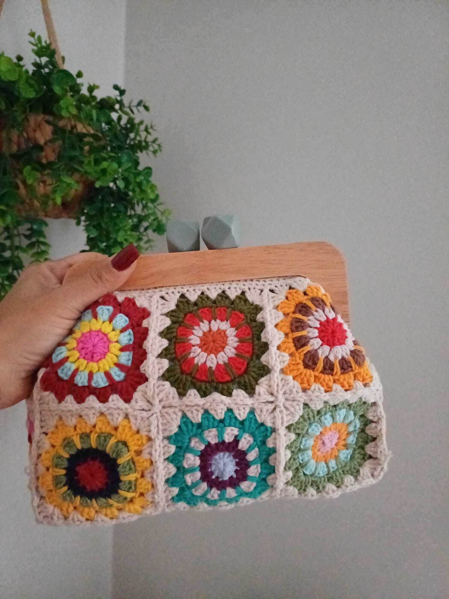 El Örgüsü Ahşap Burslu Koton Motif Büyükanne Çantası