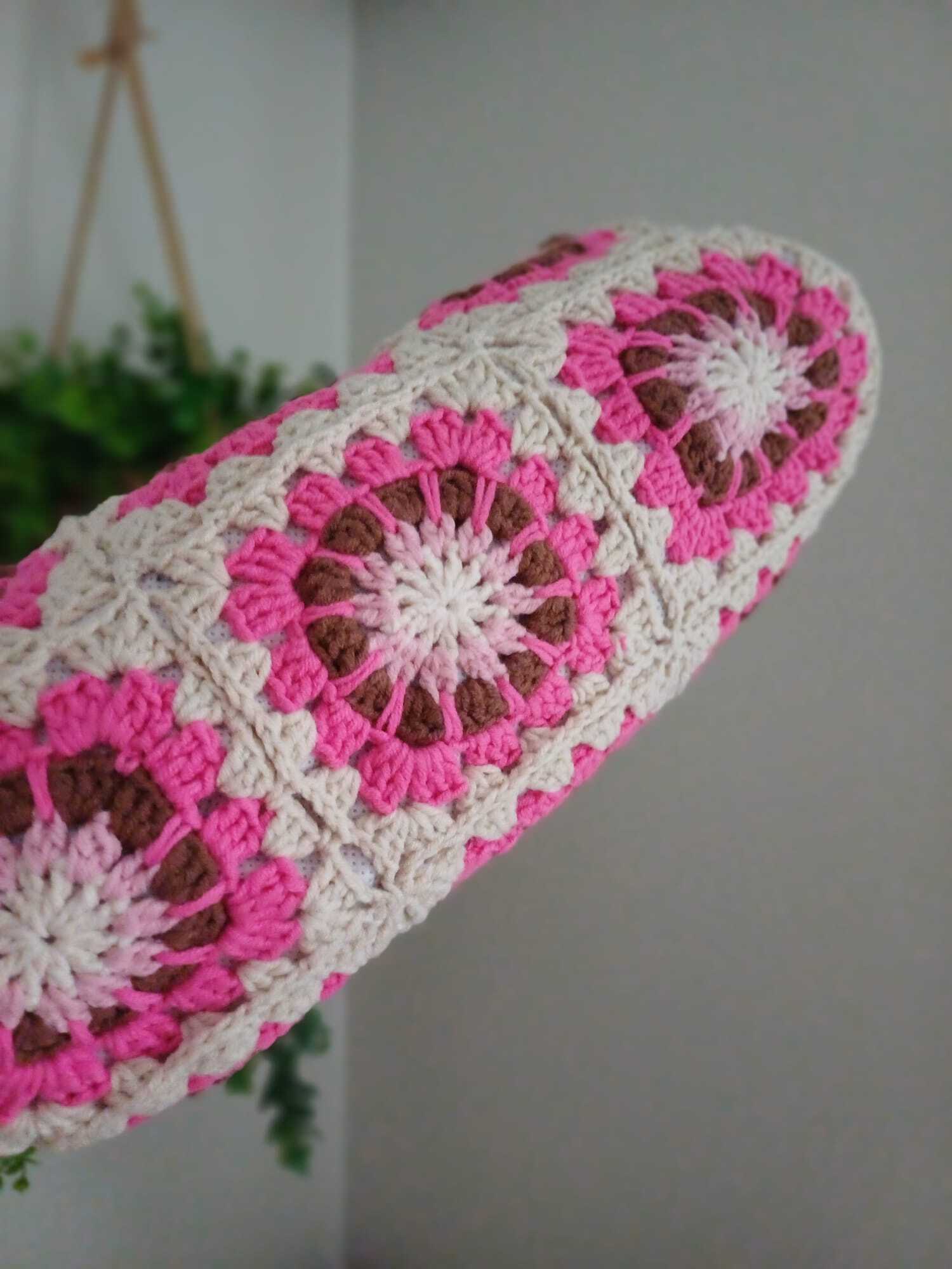 El Örgüsü Ahşap Burslu Koton Motif Pembe Çanta